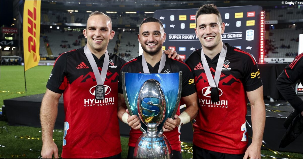 Hurricanes bolster squad with signing of six-time Super Rugby champion