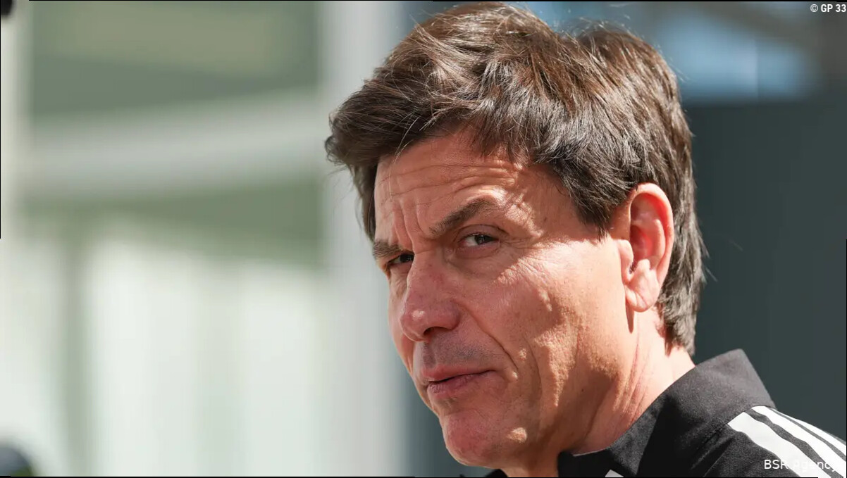 Toto Wolff is terug op de grid en komt direct met zéér slecht nieuws voor Max Verstappen