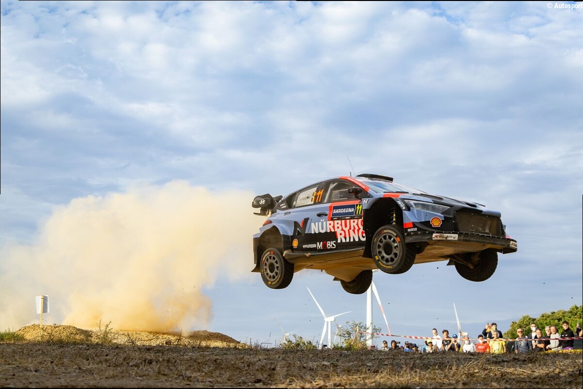 WRC Sardinia: Neuville snatches lead from Fourmaux as Hyundai remains on top