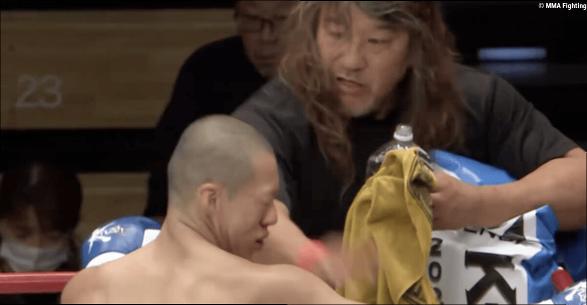 Missed Fists: Cornerman slaps fighter moments before knockout loss