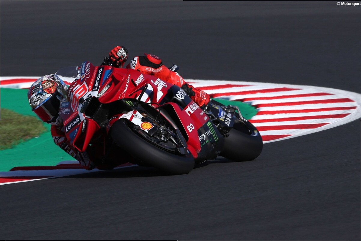 Márquez, en modo ataque en Motegi para llevarse la sprint