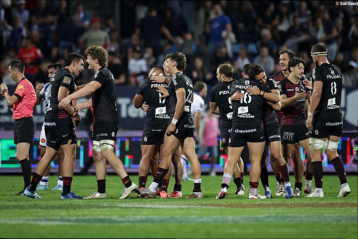 Top 14 : une équipe de Toulouse remaniée s'impose à Castres et reprend la tête du championnat