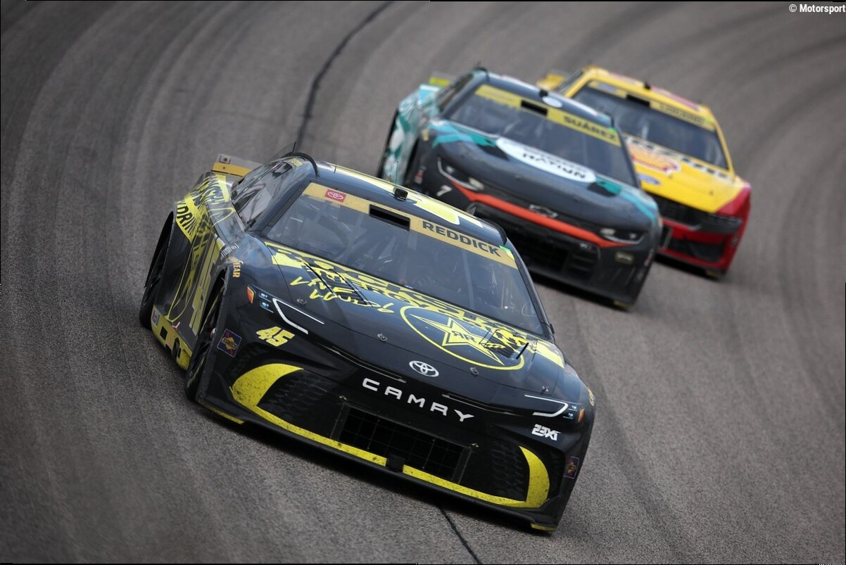Is it time for NASCAR to look at the intermediate track rules package?