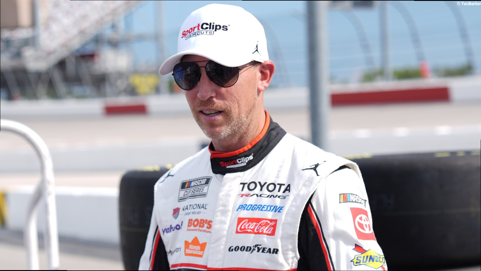 Denny Hamlin wins pole for South Point 400, seeking third straight Las Vegas win