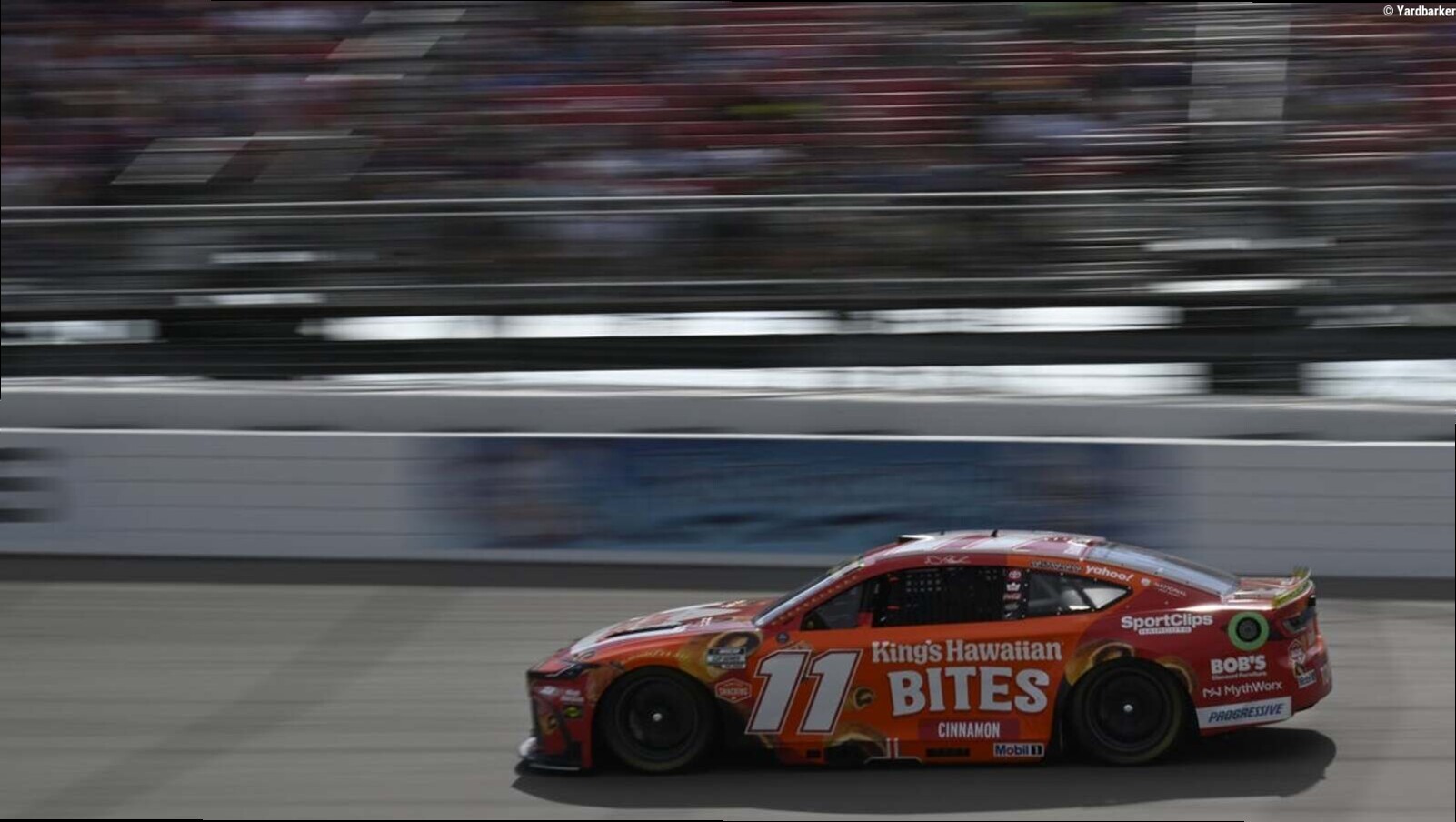 Denny Hamlin wins Las Vegas pole position