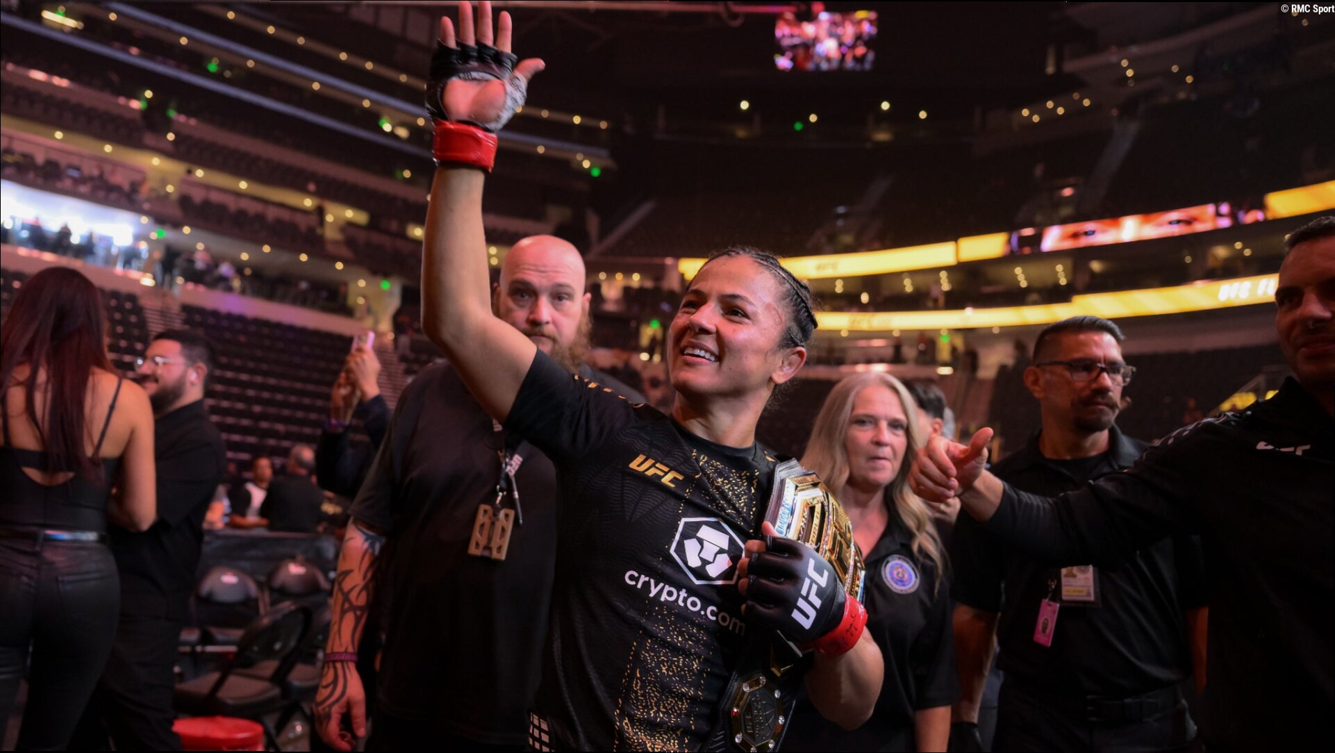 UFC: "C'est seulement le début de l'ère Natalia Silva", la Brésilienne nouvelle reine des poids mouches après sa victoire con