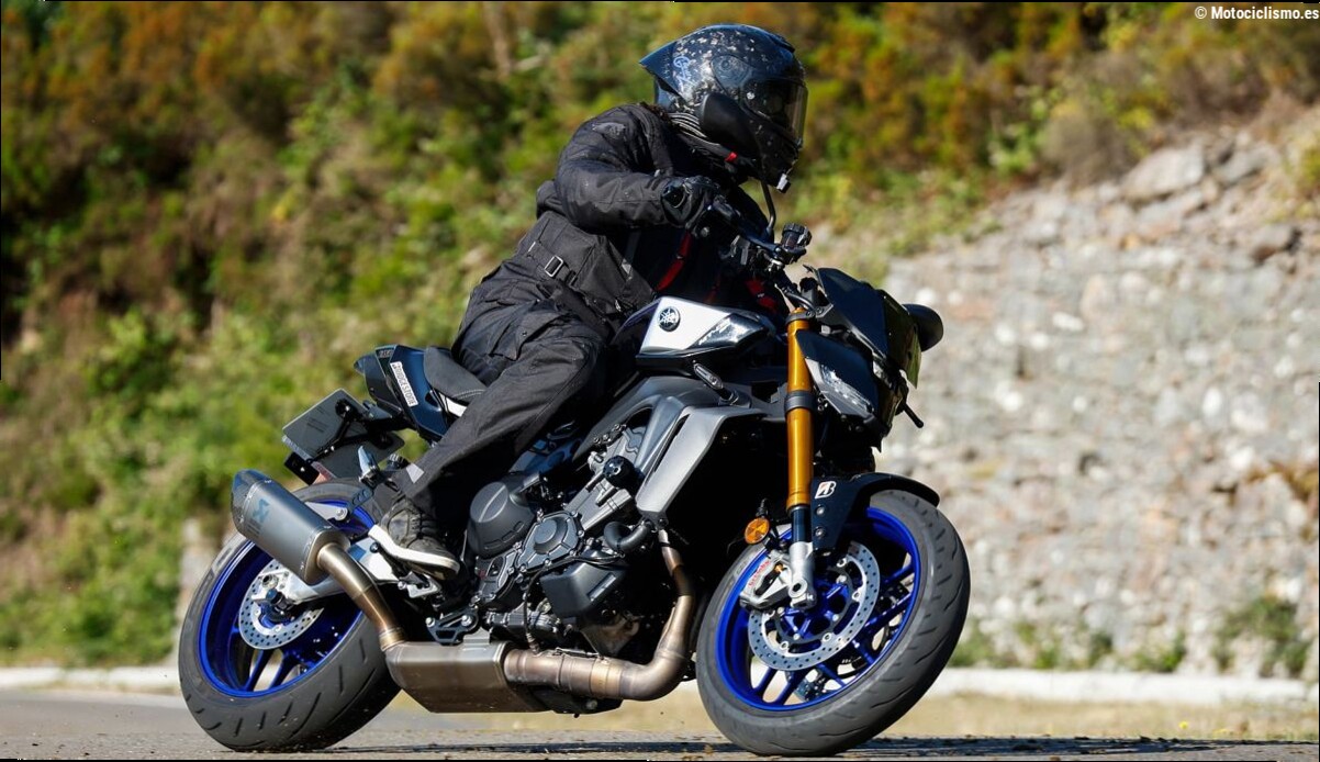 Yamaha MT-09 SP en el Master Naked Test, el lado más oscuro