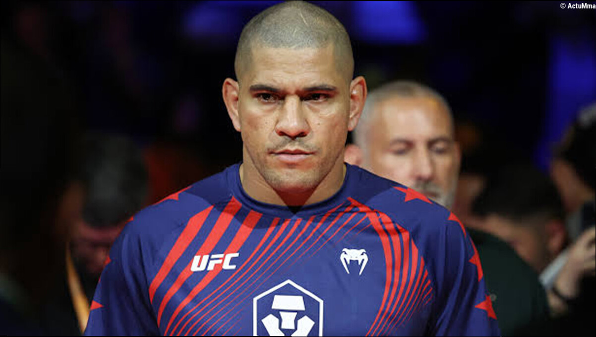 Alex Pereira réagit après l'annonce de son prochain combat chez les poids lourds