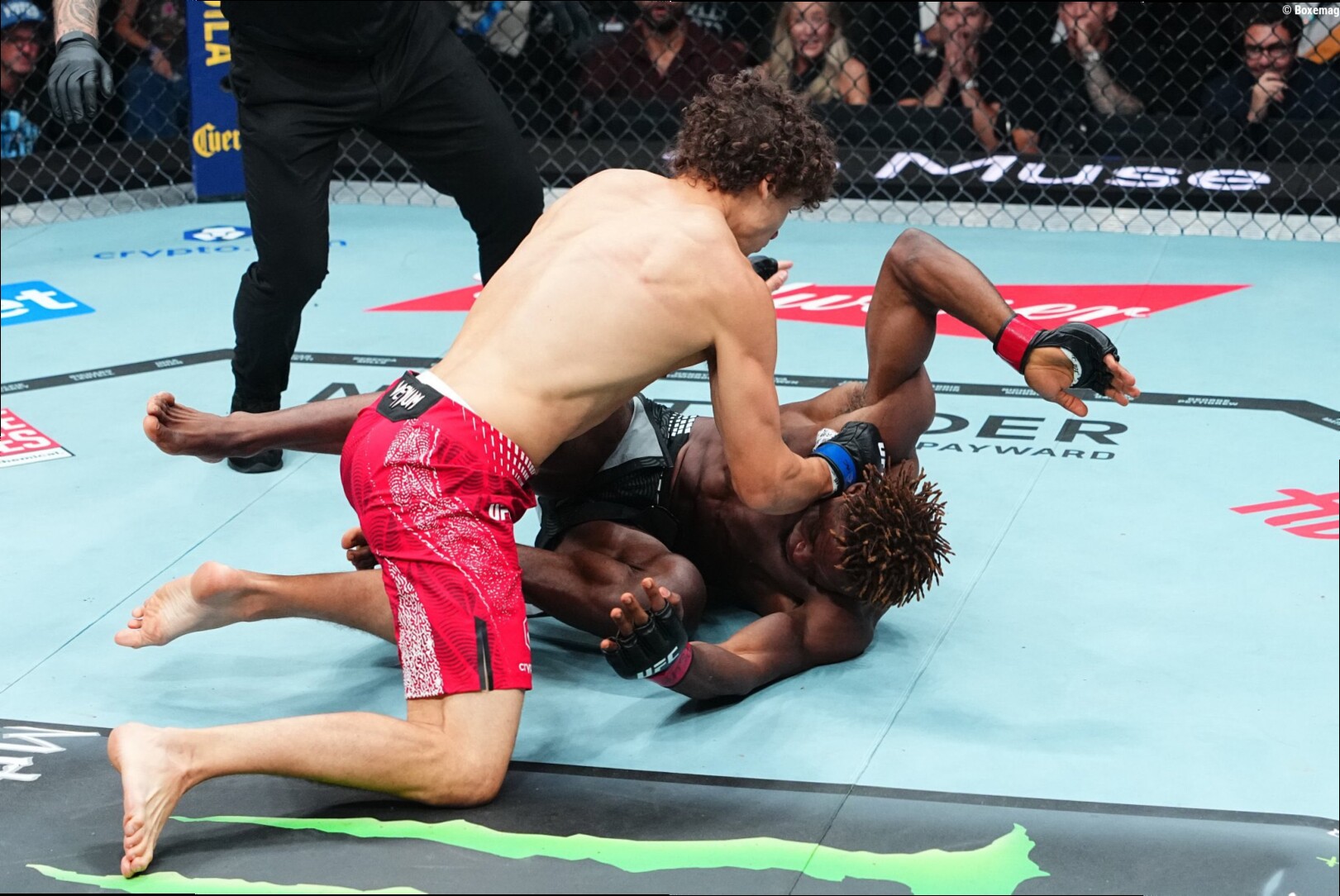 Bonus de l'UFC 332 : Quatre combattants remportent 100 000 $ lors d'une soirée historique marquée par le nombre élevé de fini