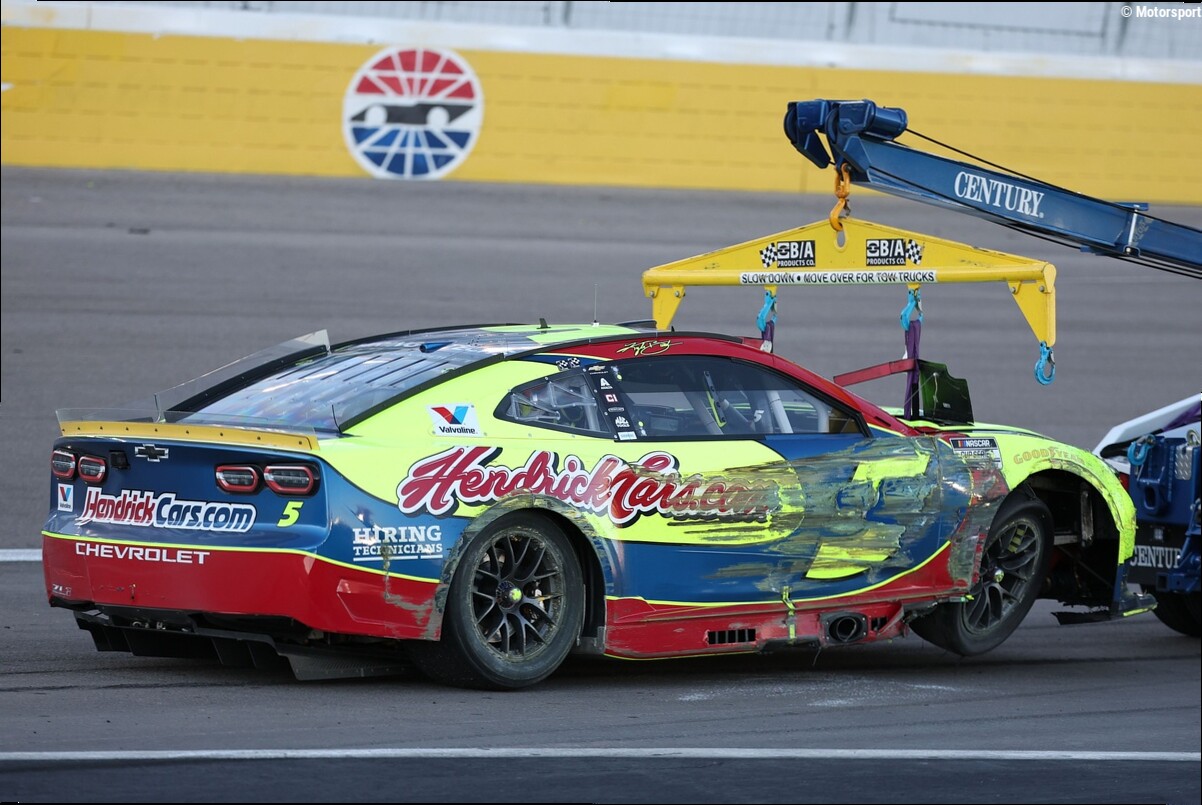 Kyle Larson, Tyler Reddick react to wild last-lap wreck that cost them nothing