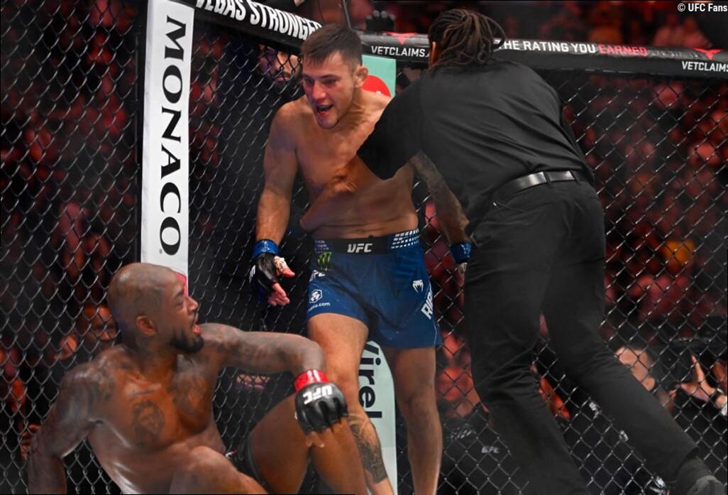 UFC 332 : King Green conteste l'arrêt de l'arbitre Herb Dean après sa défaite contre Esteban Ribovics
