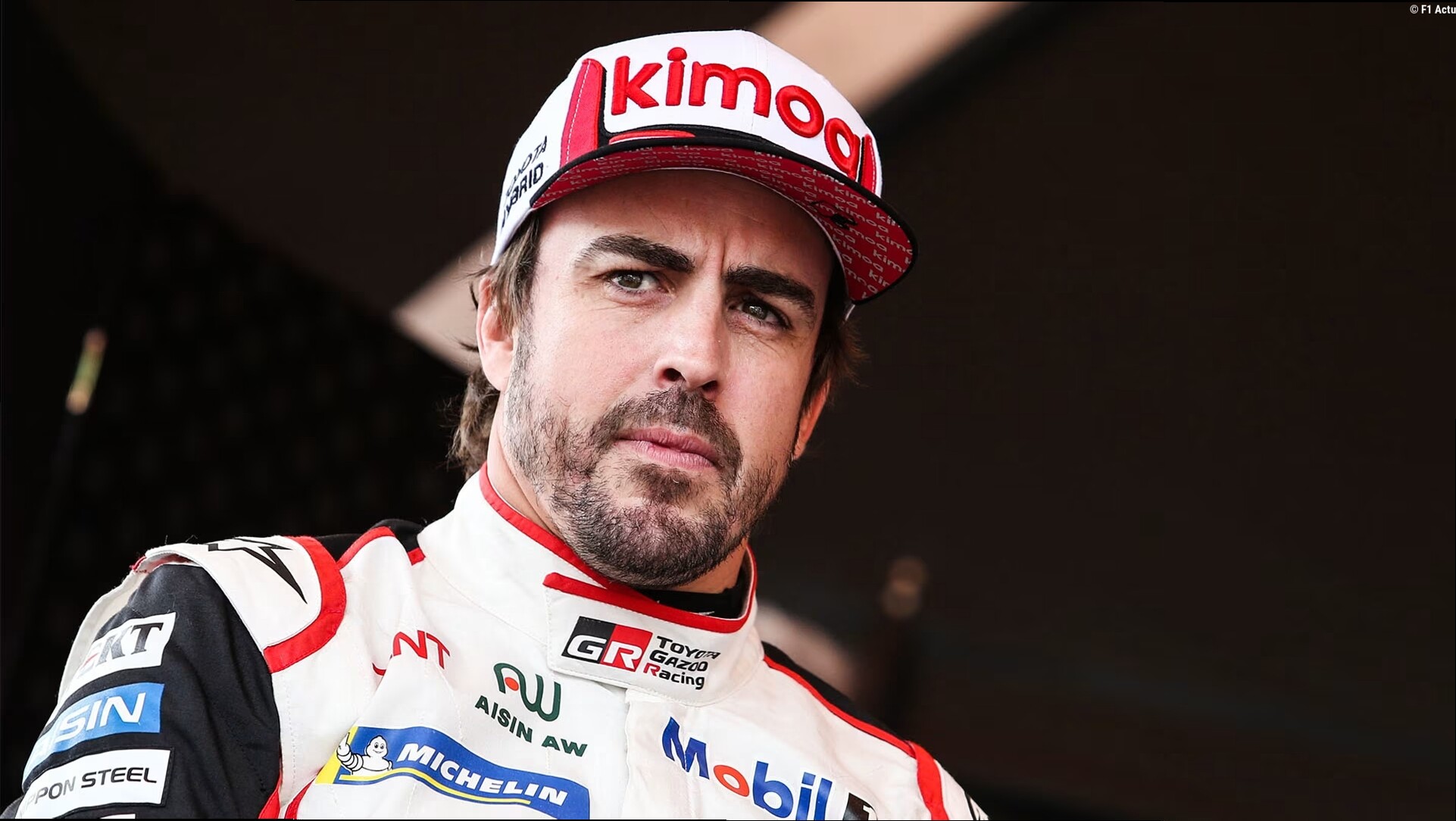 Alonso prépare le Rallye Dakar au volant d'une Aston Martin