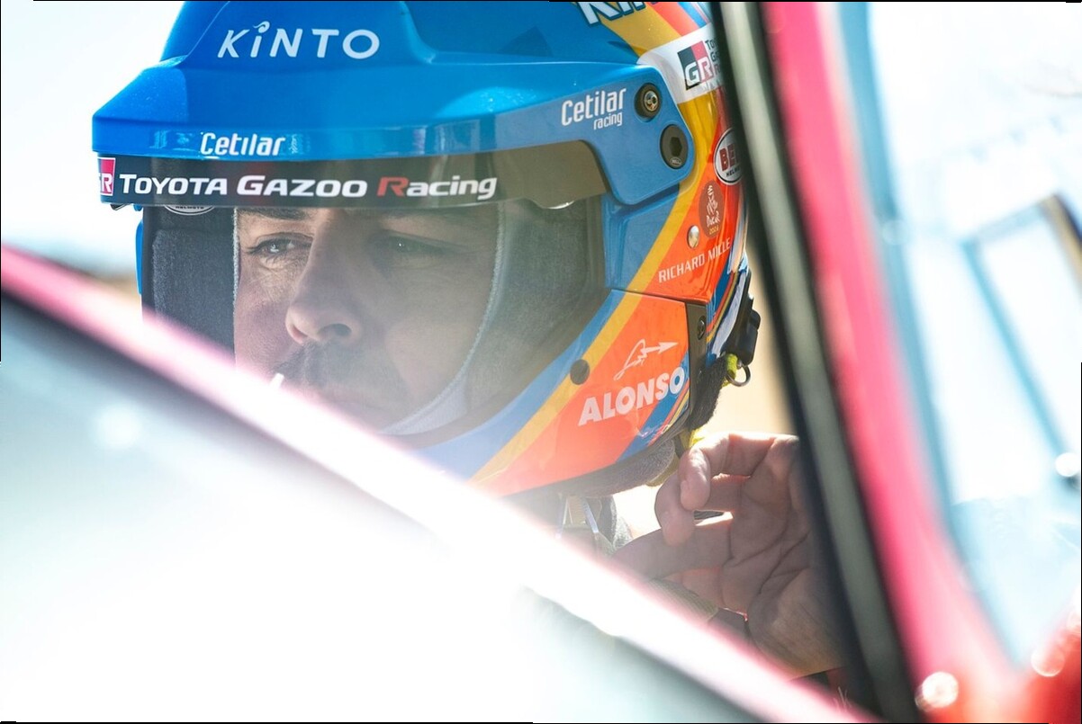 Fernando Alonso apunta a correr el Rally Dakar 2027