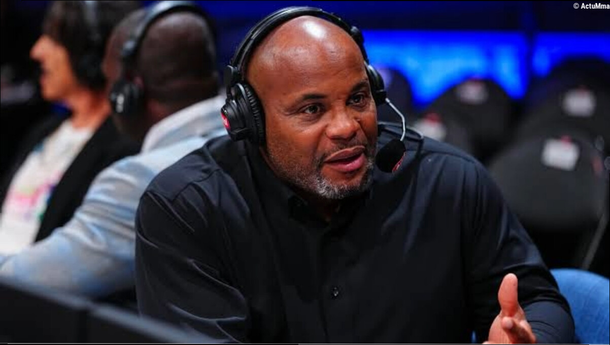 Daniel Cormier bluffé par cette pépite à l'UFC 332 : « Une puissance donnée par Dieu »