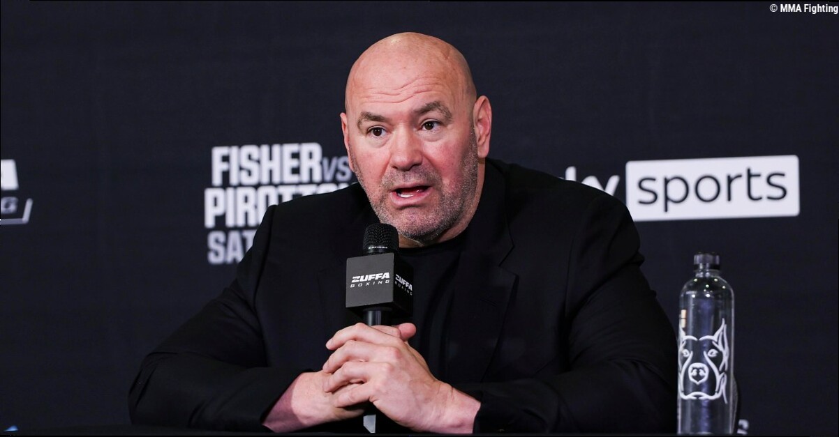 Dana White refutes Oscar De La Hoya's claim that he was being set up at Garcia-Benn fight; says Vince McMahon did that to him