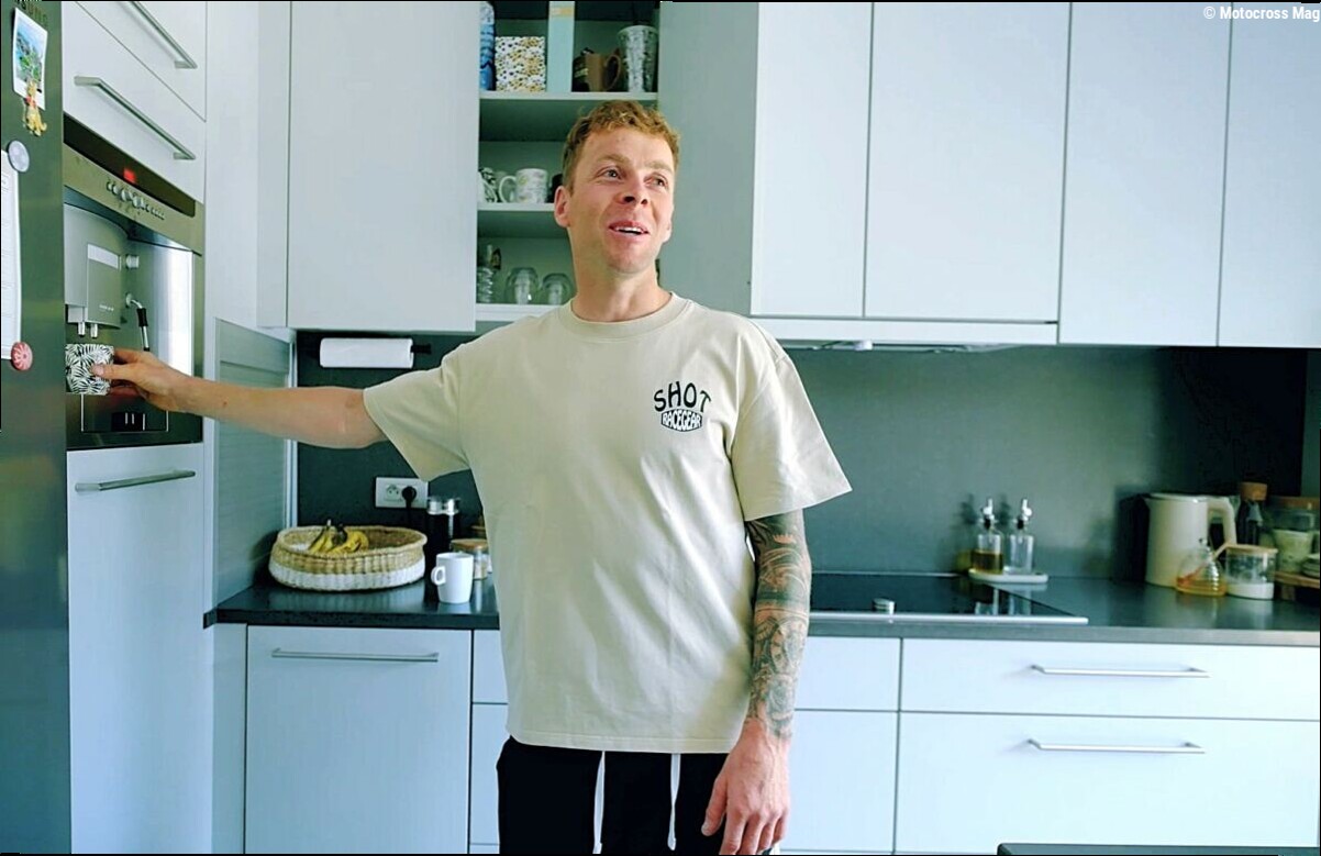 Vidéo : Romain Febvre à la maison