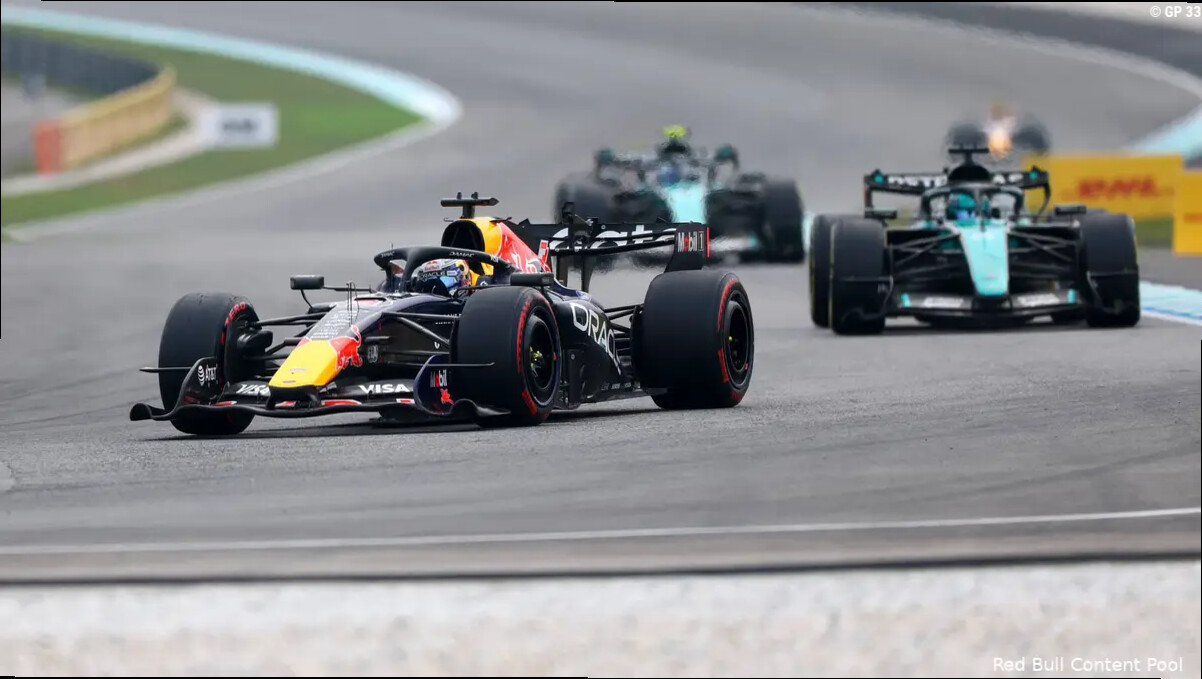 Helmut Marko heeft geweldig nieuws voor Max Verstappen over V8-motoren in de F1