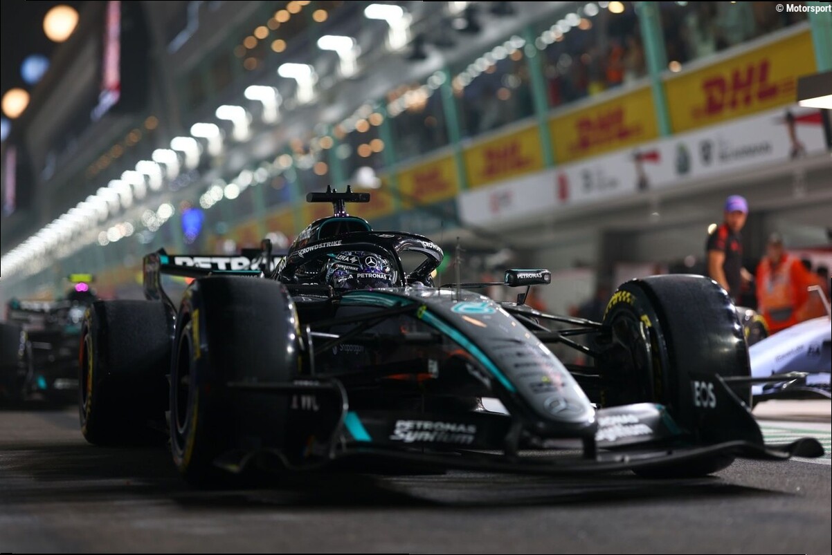 Russell reivindica el Mercedes antiguo en Singapur: "No está mal"