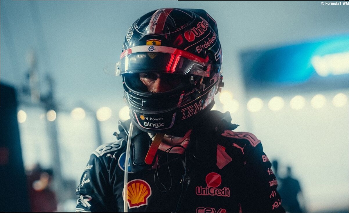 Leclerc, l'anonimato premia. Il nero splende più dell'oro nella notte di Singapore