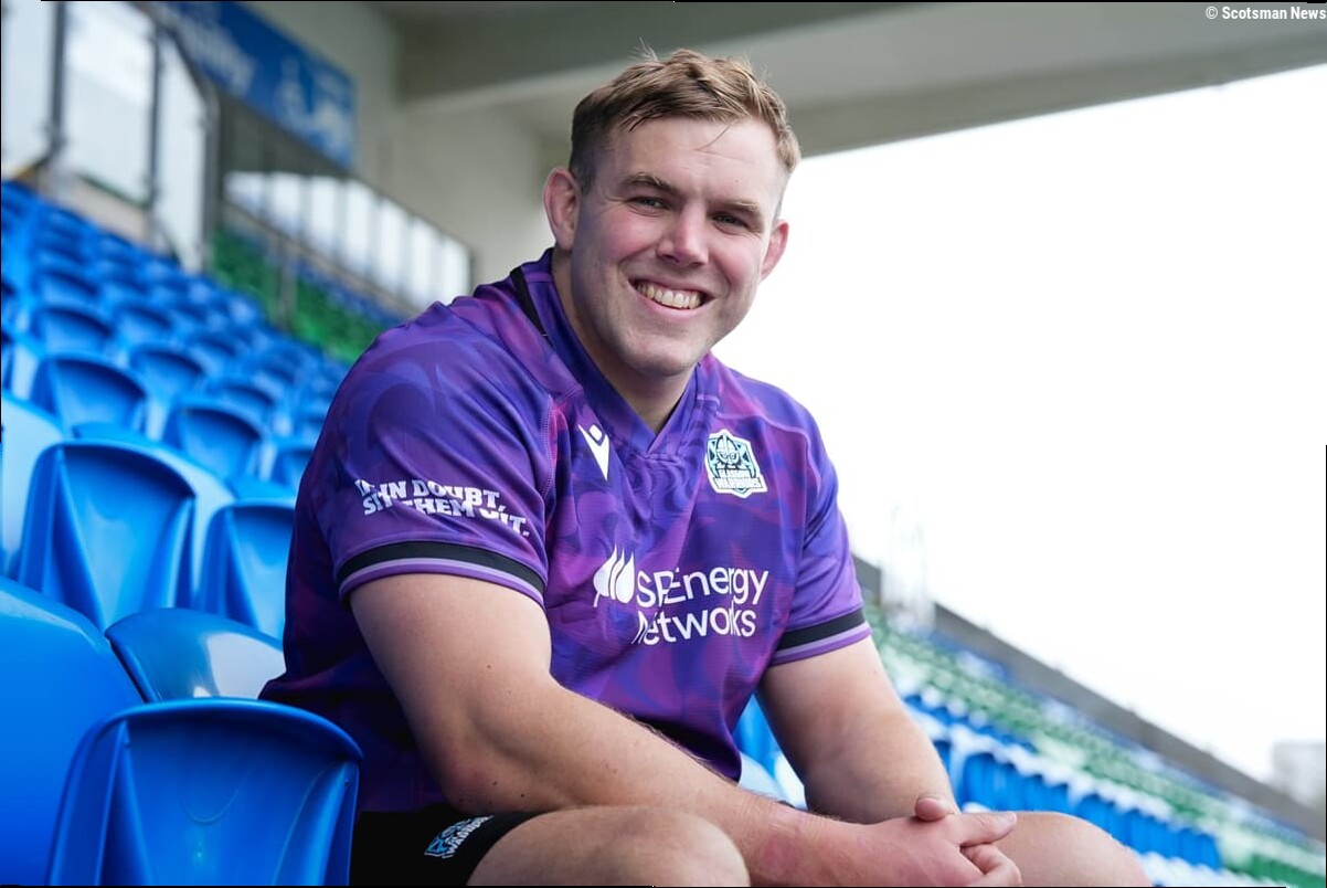 Glasgow Warriors sign hooker who suffered 'cardiac event' in training