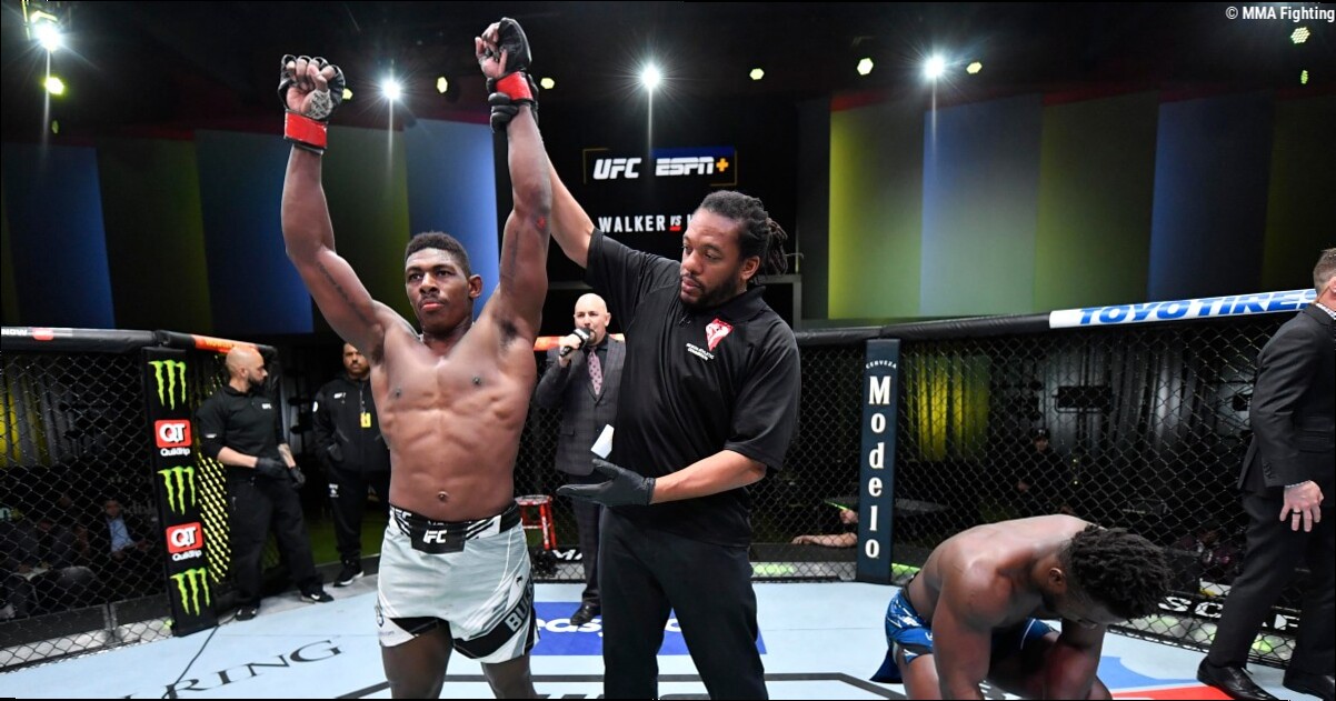 Video: Joaquin Buckley creates 'Herb Dean drill' in homage to controversial UFC referee