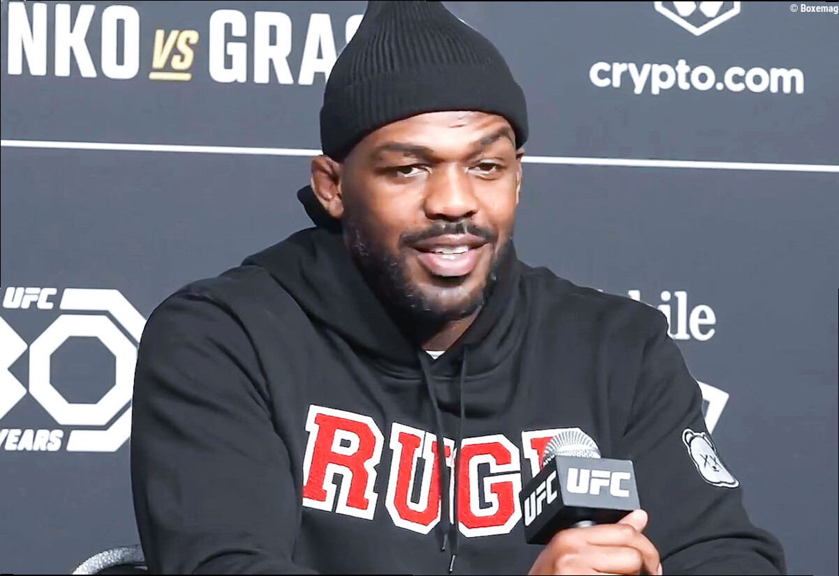 Jon Jones donne son avis sur le combat Alex Pereira contre Sergei Pavlovich à l'UFC 335