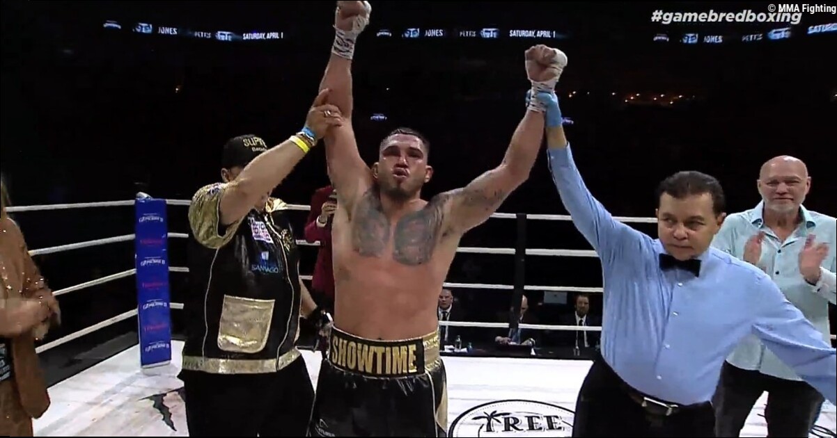 Former UFC champion Anthony Pettis set for boxing return, faces Neeraj Goyat in India