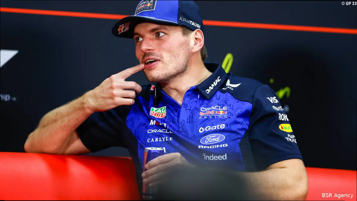 Max Verstappen over clash met Valentino Rossi: 'Hoop dat ik hem tegenkom'