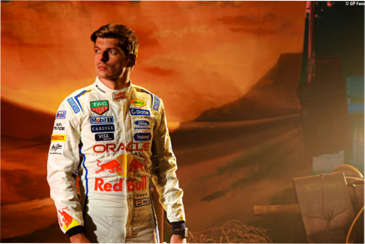 Red Bull en Verstappen presenteren witte helm en racepakken richting COTA
