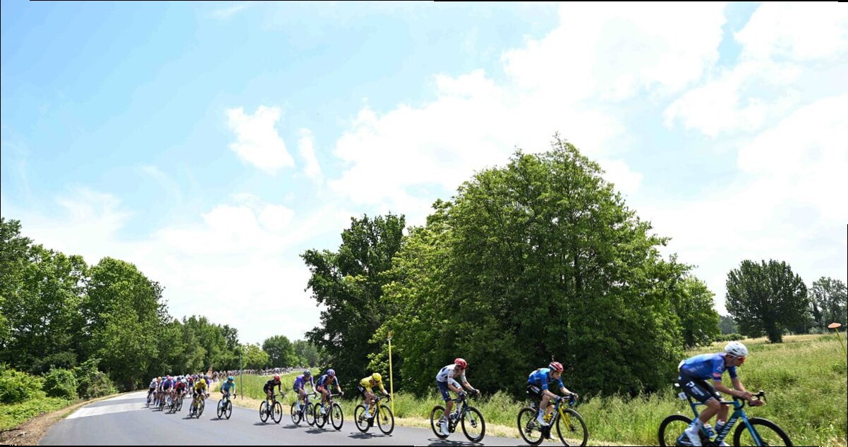 Eneco Tour responds to women's race critique by matching men's prize pool: "The same performance deserves the same reward"