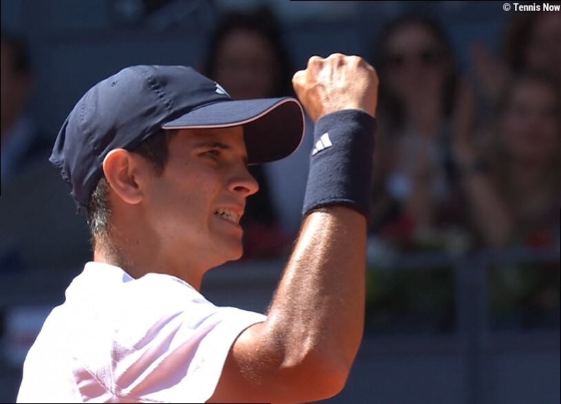 Sharp Jodar Sweeps Medvedev, Sets Up All-Spanish Shanghai Final