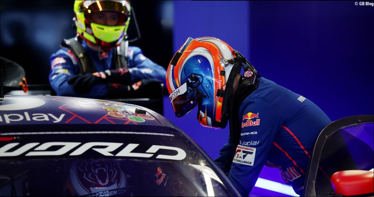 Teamgenoot Verstappen biedt excuses aan na kostbare fout in GT-race