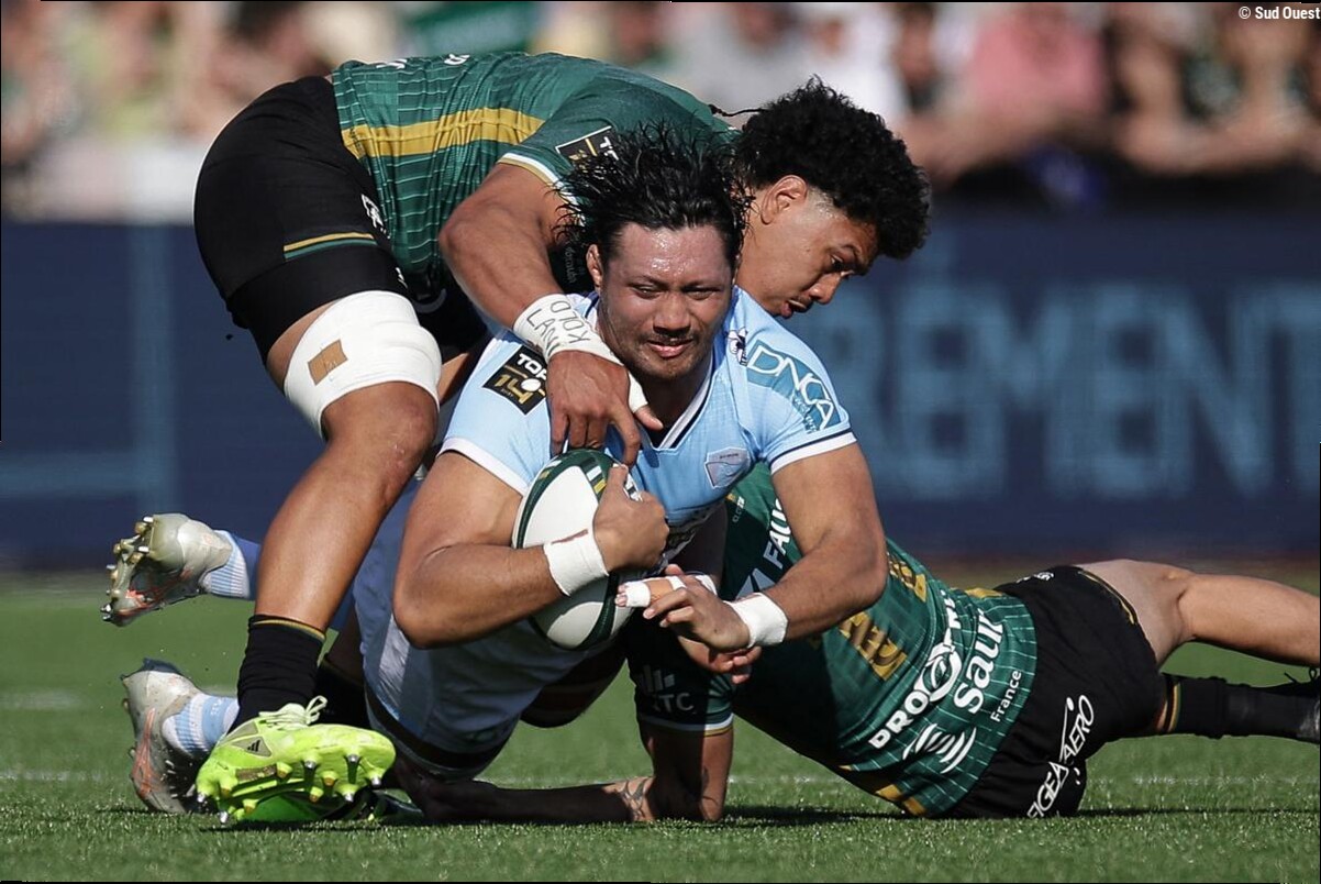 Top 14 : après son départ anticipé de l'Aviron Bayonnais, Rob Leota rebondit à Clermont