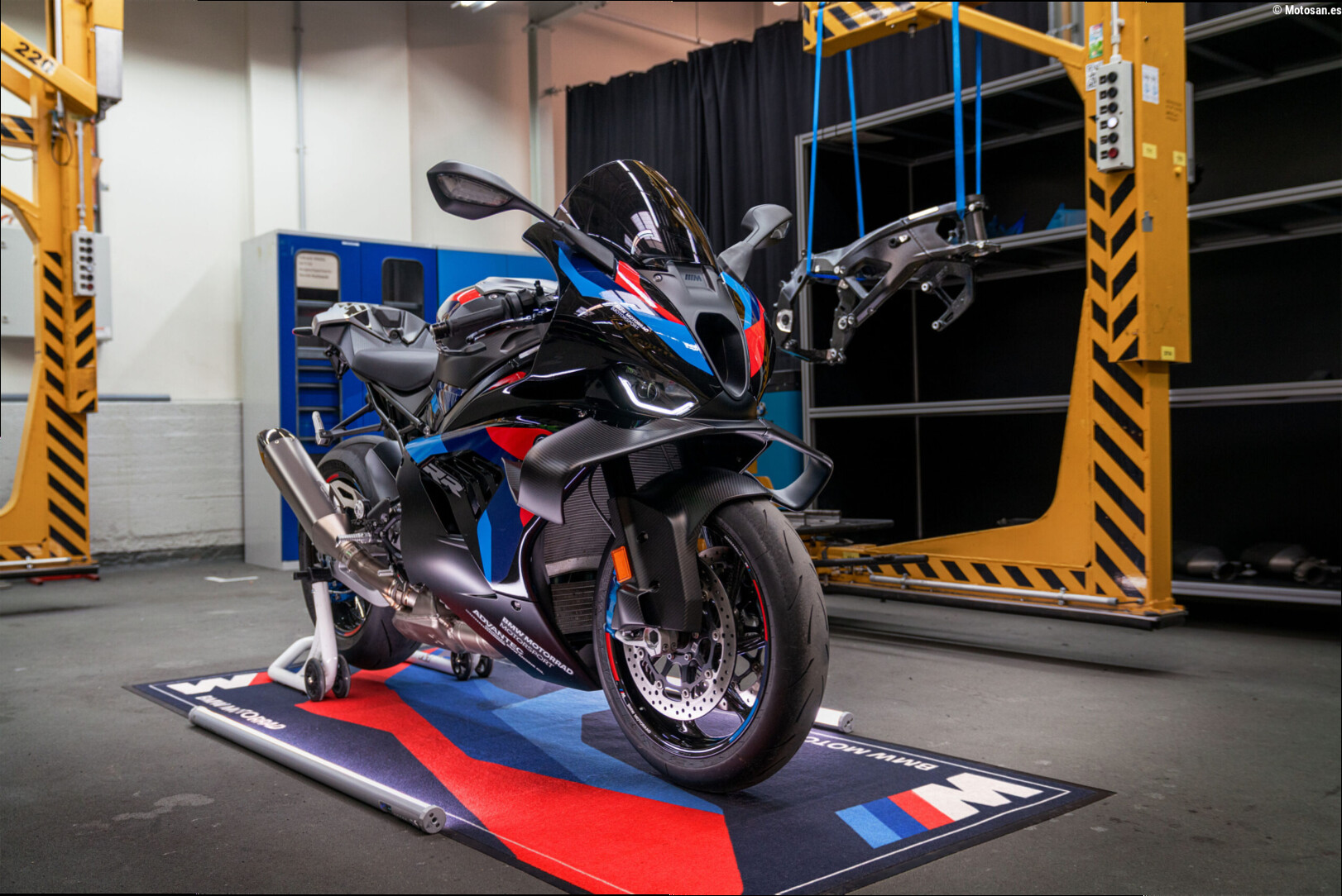 BMW M 1000 RR 2027: el cambio clave que mejora su comportamiento en circuito