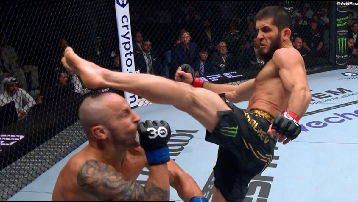 Alexander Volkanovski revient sur son combat contre Islam Makhachev : « Personne ne m'a jamais poussé… »