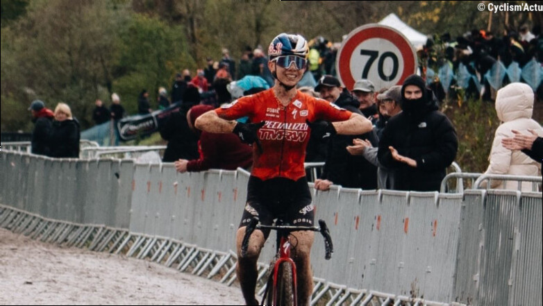 Coupe de France - Première victoire pour Specialized TRMW grâce à Amandine Muller #CoupedeFrance #Muller #SpecializedTMRW #CX