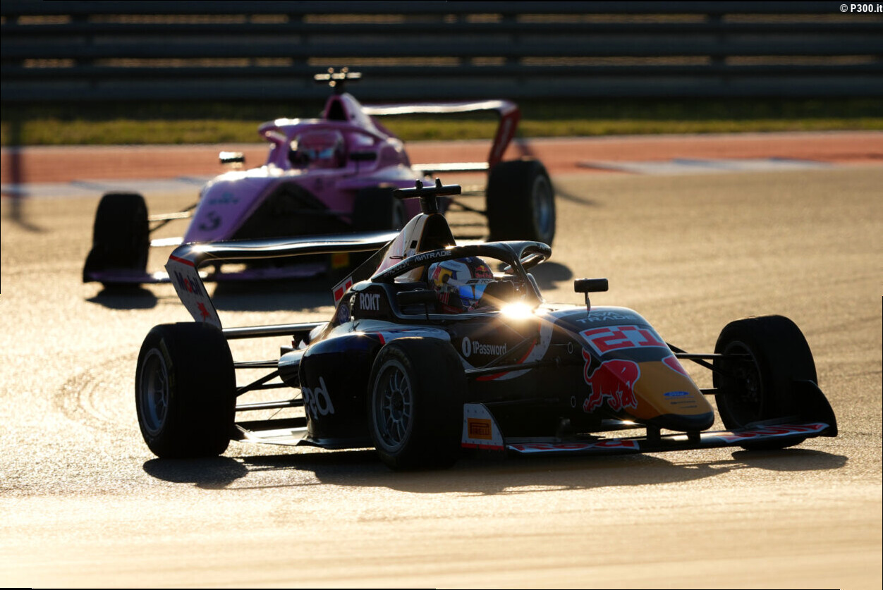 F1 Academy | GP Stati Uniti 2026: Prima vittoria in carriera per Alba Larsen. Palmowski è campionessa!