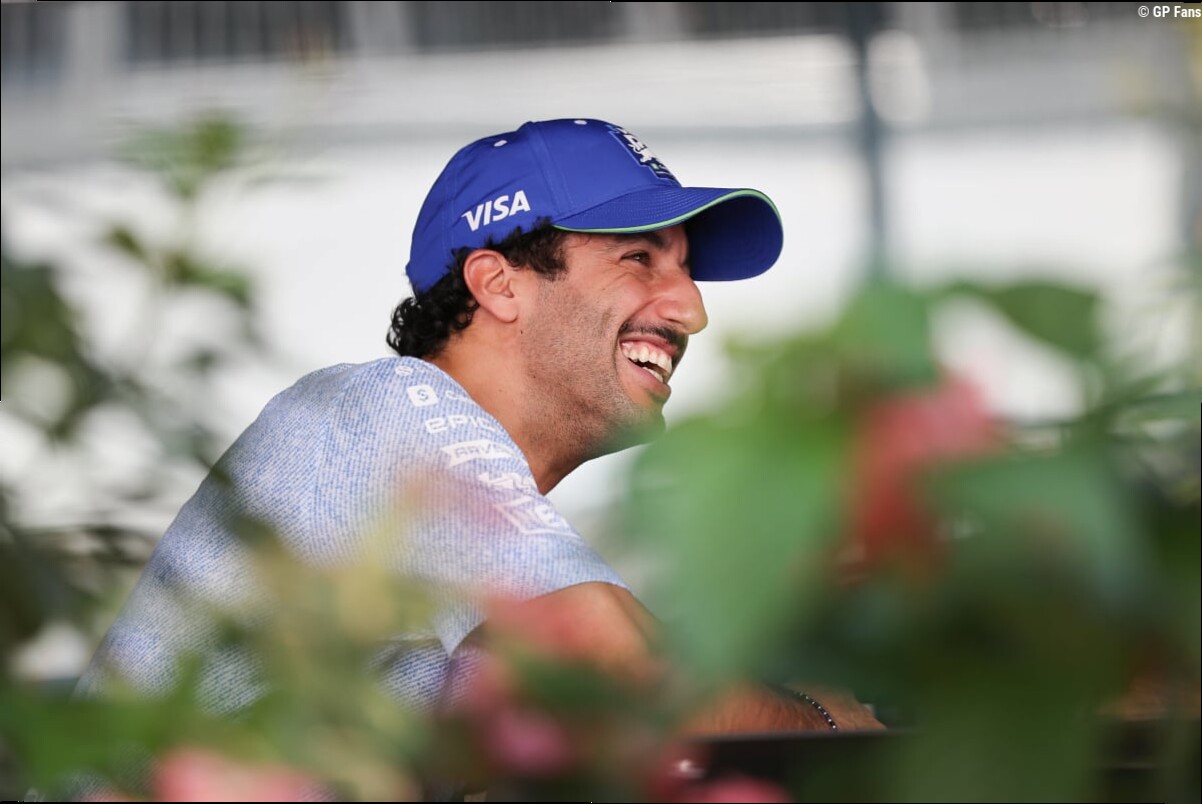 Daniel Ricciardo shows support for F1 star who ended his career at US Grand Prix gig