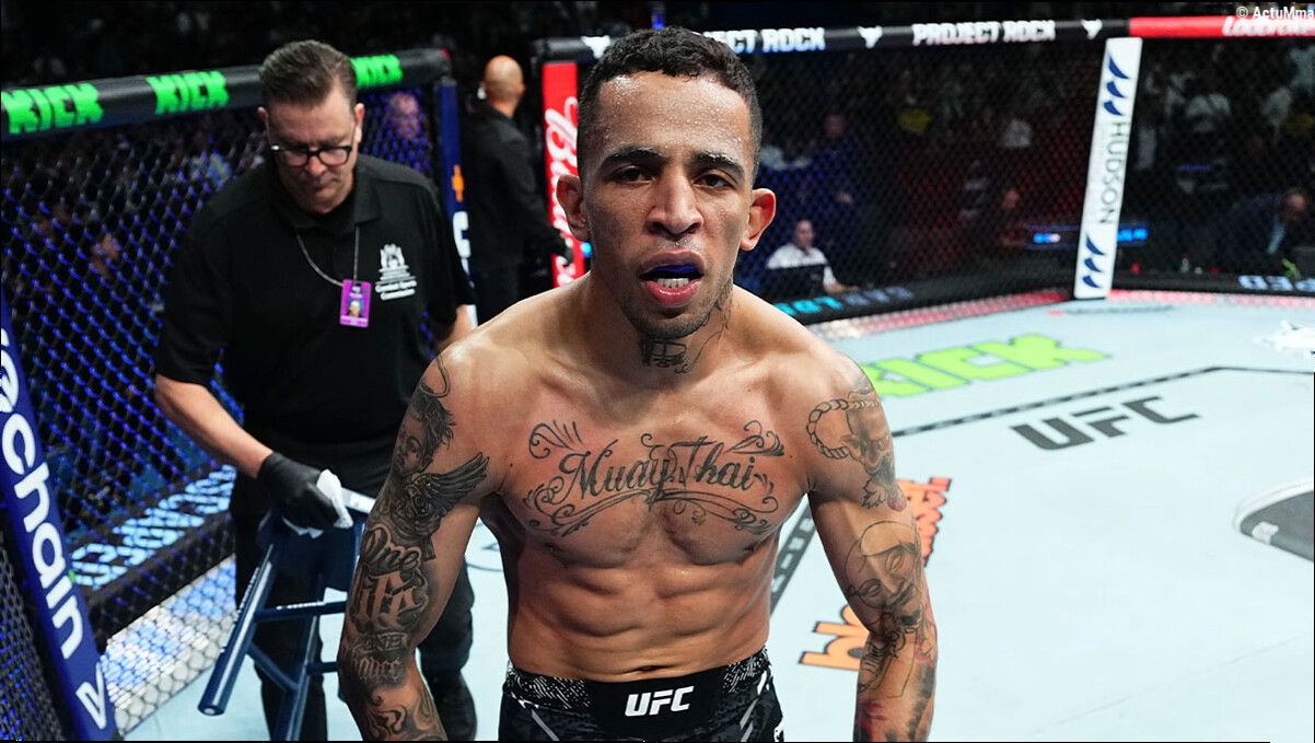 Carlos Prates s'en prend violemment à Islam Makhachev après son retrait de l'UFC 336, le champion lui répond