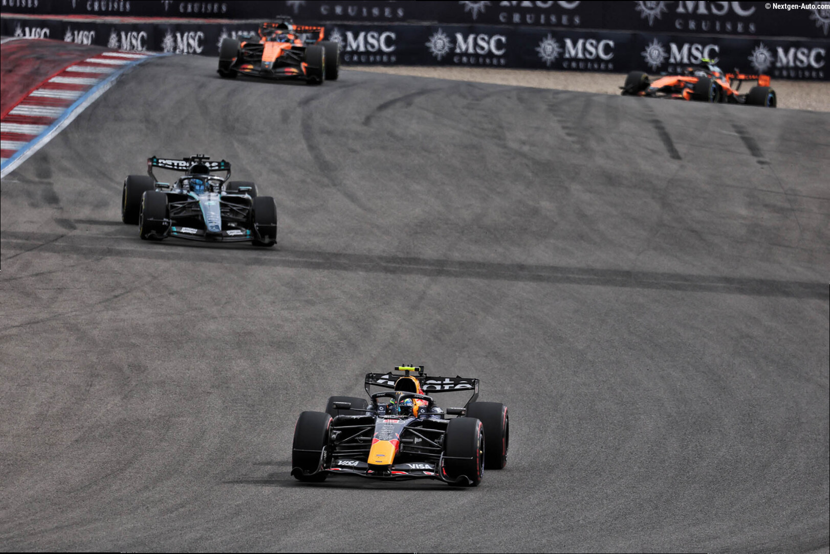 Hadjar est agacé que Red Bull ait 'jeté un podium à la poubelle' à ...