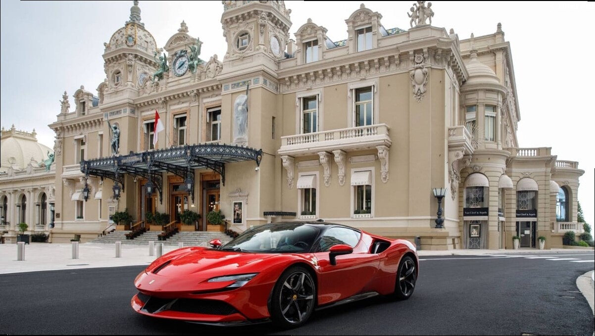 Les stations-service à Monaco pourraient passer à deux